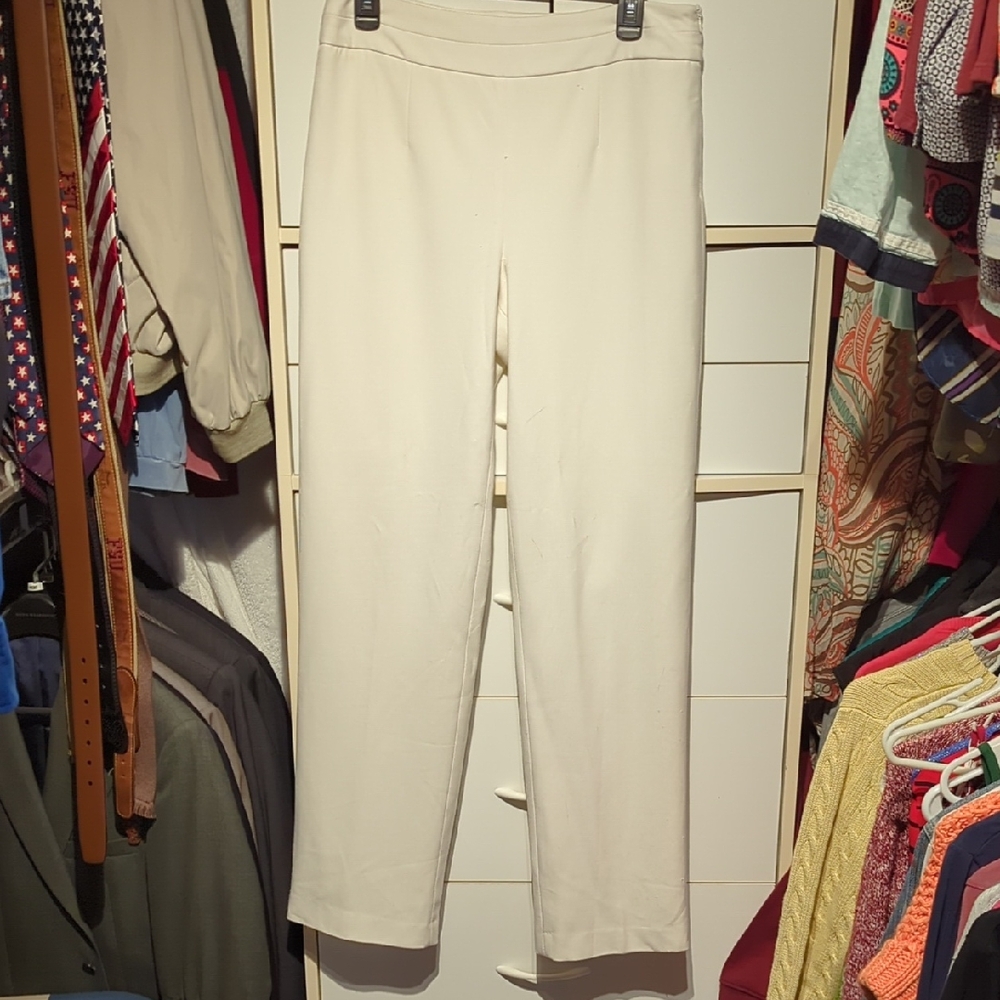 Carmen Marc Valvo Cream Cropped Pants
